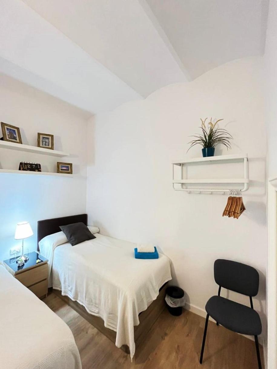Flor Habitaciones Barcelona Luaran gambar