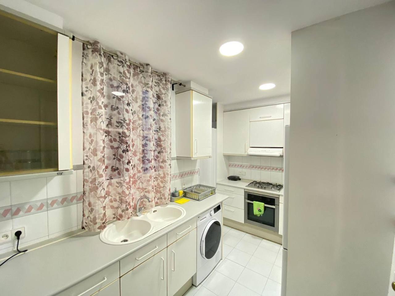 Flor Habitaciones Barcelona Luaran gambar
